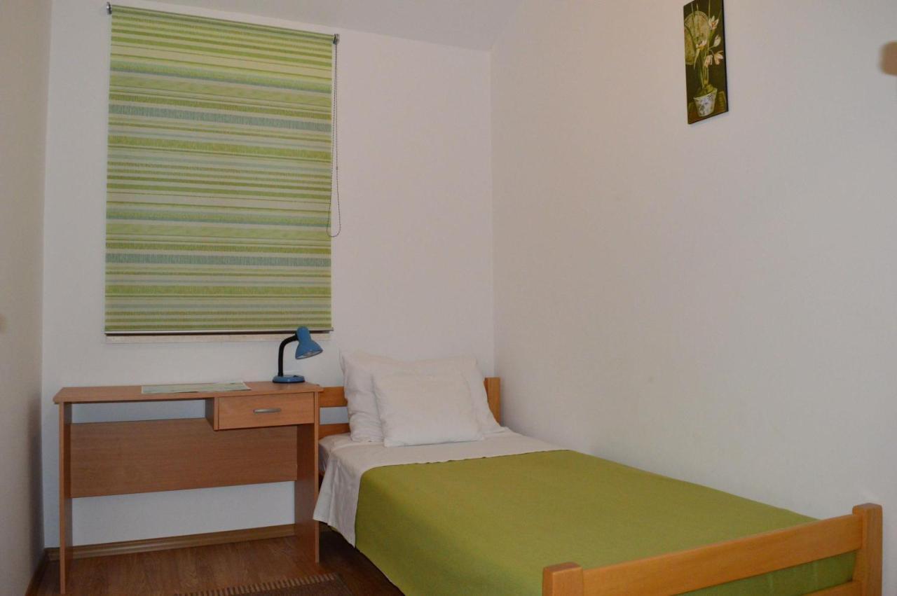 Apartments Vilim Tisno Exterior photo