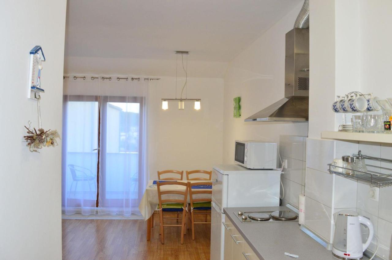 Apartments Vilim Tisno Exterior photo