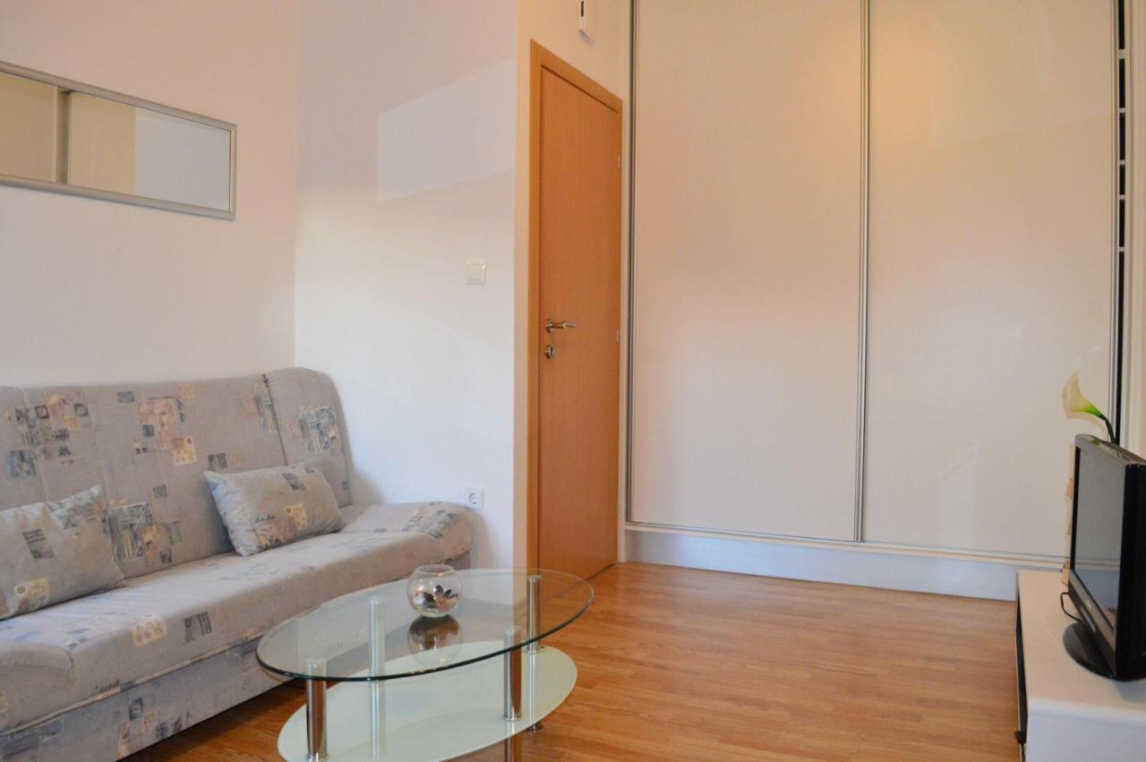 Apartments Vilim Tisno Exterior photo