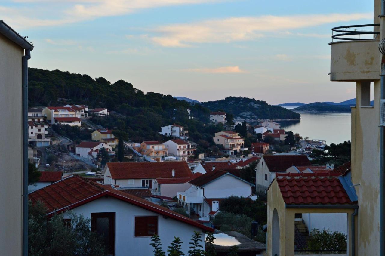 Apartments Vilim Tisno Exterior photo