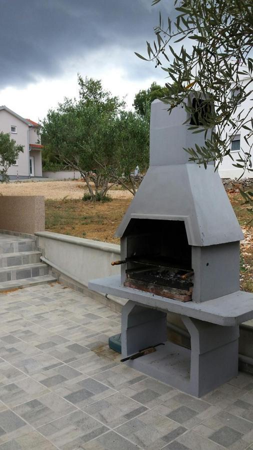 Apartments Vilim Tisno Exterior photo
